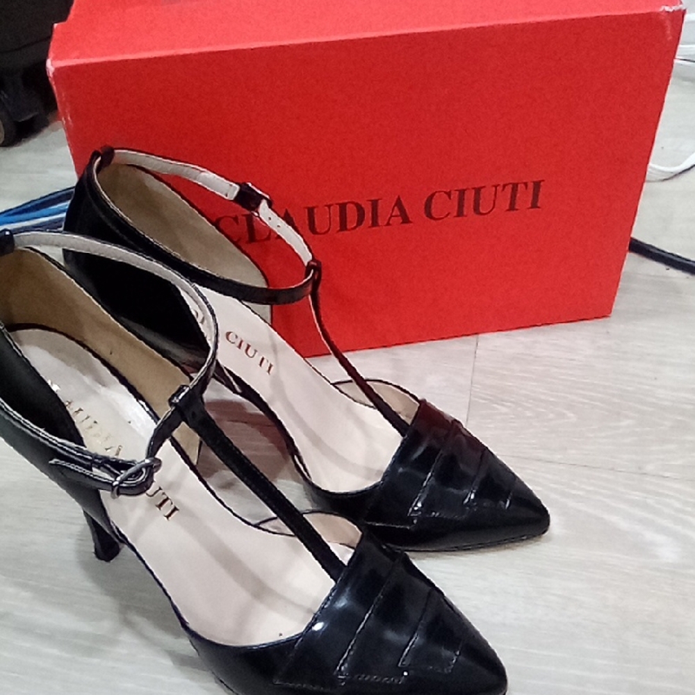 Claudia Ciuti Black Women's Heels